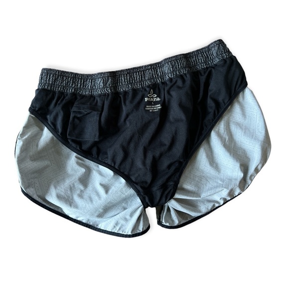 PrAna Women’s Plum Grey Patterned Brief Lined Running Shorts, Large - Picture 3 of 8